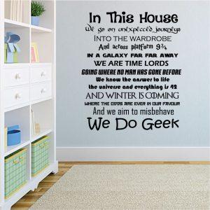 Quote Harry Potter In This House We Do Geek Wall Stiker. Black
